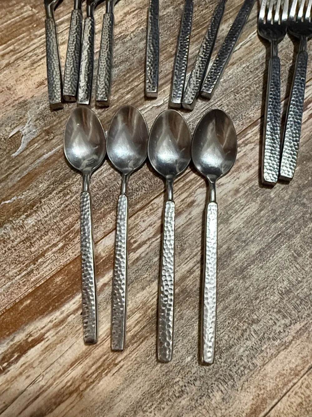 Hammered Stainless Steel Flatware Set